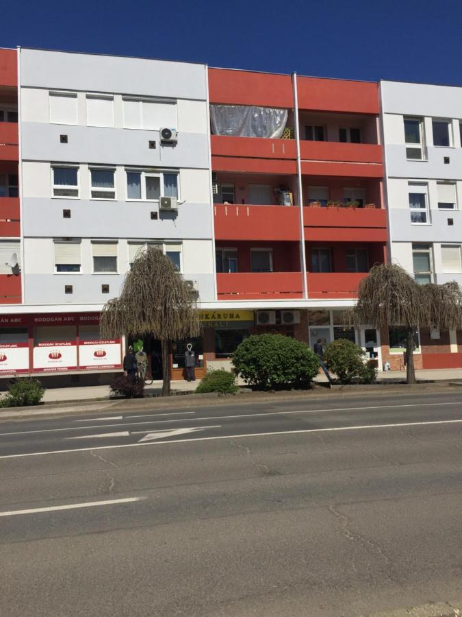 Marika Apartman Hajdúszoboszló Exterior foto